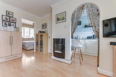 1 bedroom apartment for sale, Hickory Close, Edmonton