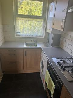 2 bedroom flat to rent, Hayes UB4