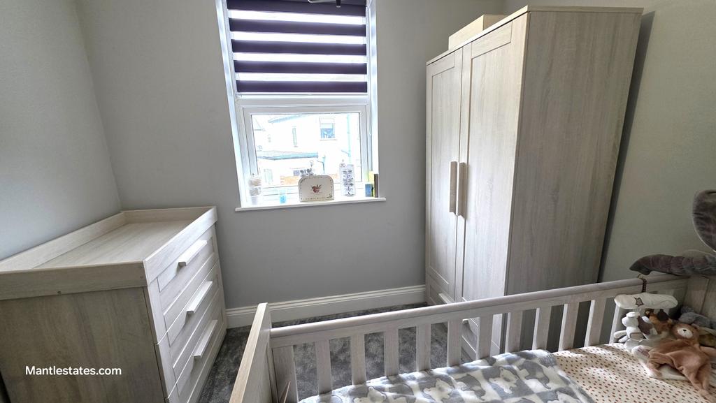 Rear bedroom