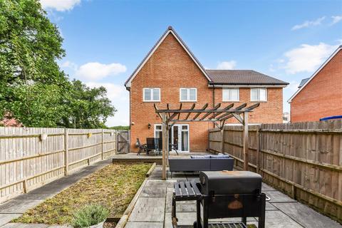 3 bedroom semi-detached house for sale, Merritt Way, Lovedean