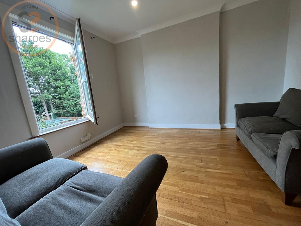 Lounge1.jpeg