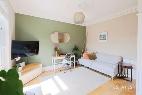 2 bedroom flat for sale, Sunbury Court, Torquay