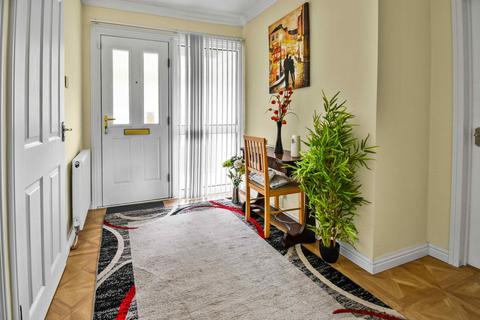 15 Burnside, Dechmont, Broxburn, EH52 6LQ