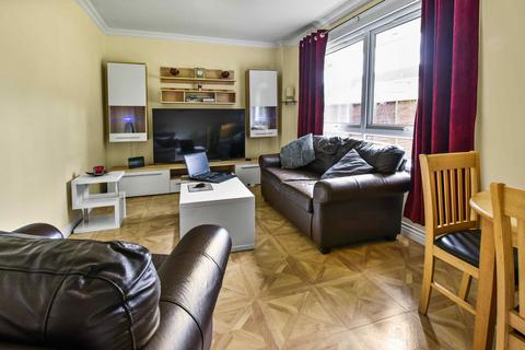 15 Burnside, Dechmont, Broxburn, EH52 6LQ
