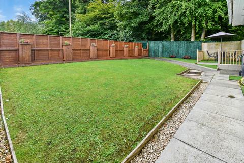 15 Burnside, Dechmont, Broxburn, EH52 6LQ