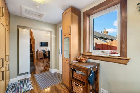 10 Leighton Crescent, Easthouses, Dalkeith, EH22 4DY