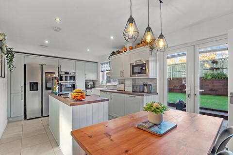 22 Drumbeg Road, Bishopton, PA7 5GT