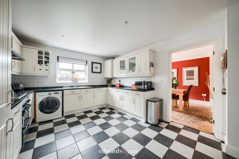 5 Ward Close, Fradley, Lichfield, WS13 8TS