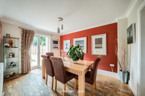 5 Ward Close, Fradley, Lichfield, WS13 8TS