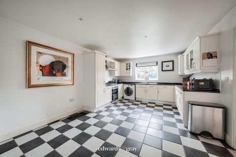 5 Ward Close, Fradley, Lichfield, WS13 8TS