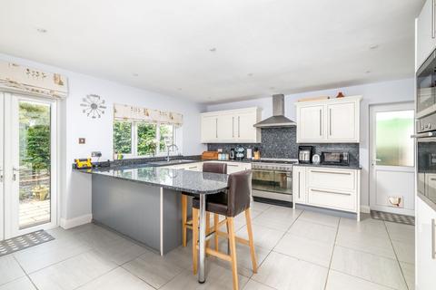 5 bedroom detached house for sale, Talbot Road, Aylesbury HP22
