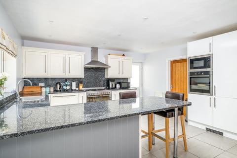 5 bedroom detached house for sale, Talbot Road, Aylesbury HP22