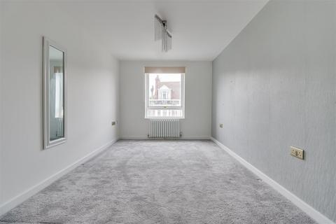 2 bedroom apartment for sale, Palmerston Road, Westcliff-on-Sea SS0