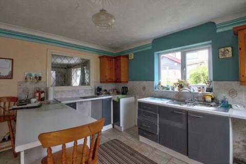 3 bedroom bungalow for sale, Weeley Road, Little Clacton, Clacton-on-Sea