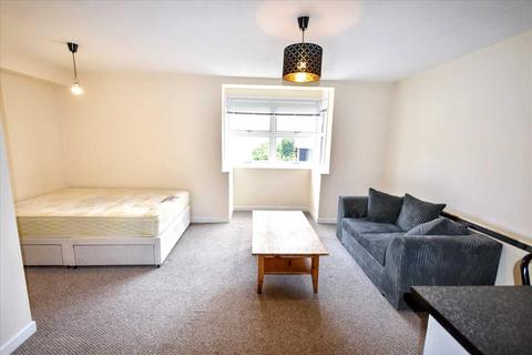 1 Balmoral Mews, London, W12 9SG