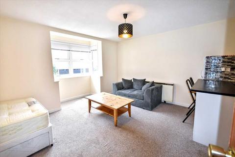 1 Balmoral Mews, London, W12 9SG