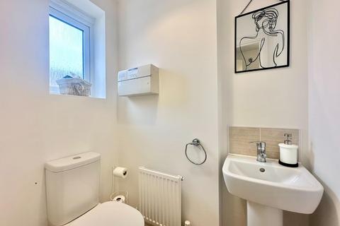 31 Academy Drive, Northampton, NN2 7AY