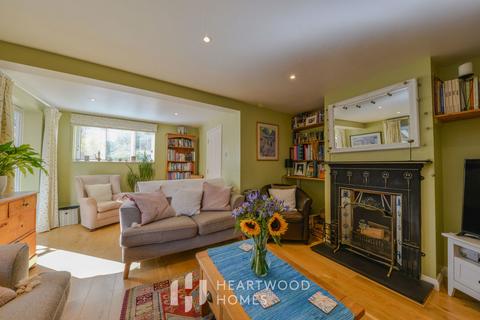77 Chalkdell Fields, St Albans, AL4 9LU