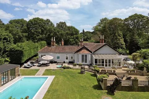 5 bedroom detached house for sale, Hollybush Hill, Buckinghamshire, SL2