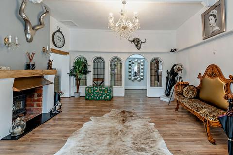 5 bedroom detached house for sale, Hollybush Hill, Buckinghamshire, SL2