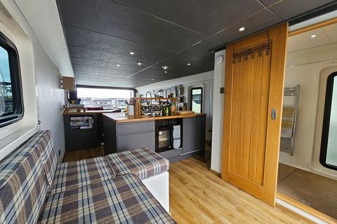 undefined, East Lockside, Brighton BN2