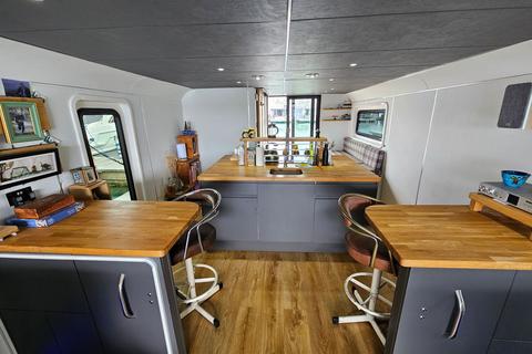 undefined, East Lockside, Brighton BN2