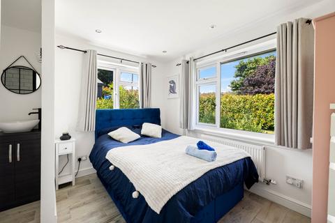 80 Weymouth Road, Folkestone, CT19 4LS