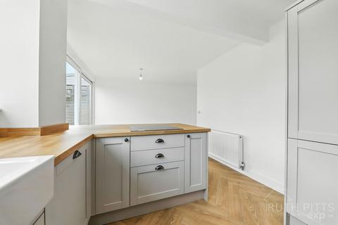 57 Ravensmead, Featherstone, Pontefract, WF7 5AQ