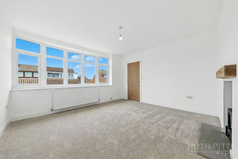 57 Ravensmead, Featherstone, Pontefract, WF7 5AQ