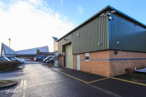 Garage to rent, Carr Moor Side, Leeds LS11