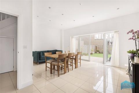 4 bedroom terraced house to rent, Delta Mews, London, NW7