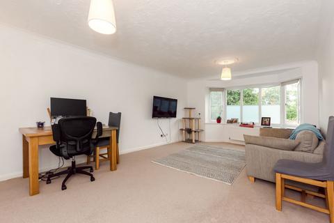 2 bedroom flat for sale, Station Road, Sidcup DA15