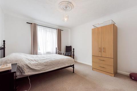 2 bedroom flat for sale, Station Road, Sidcup DA15