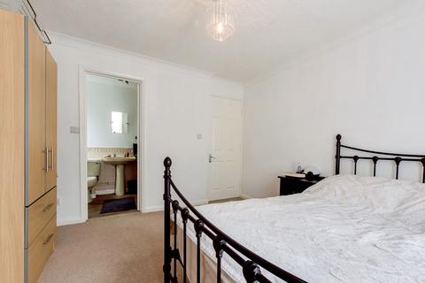 2 bedroom flat for sale, Station Road, Sidcup DA15