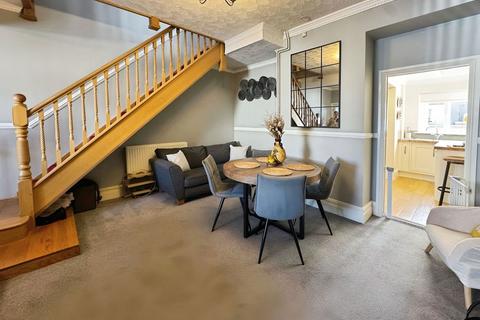 105 Llantwit Road, Neath, SA11 3LA