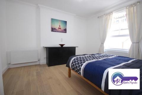 2 bedroom flat to rent, South Kensington, London SW7