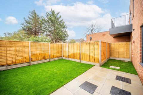 2 bedroom flat to rent, Dalton Street, West Norwood, London, SE27