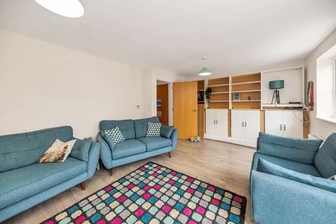 36 Binyon Way, Royston, SG8 5FS
