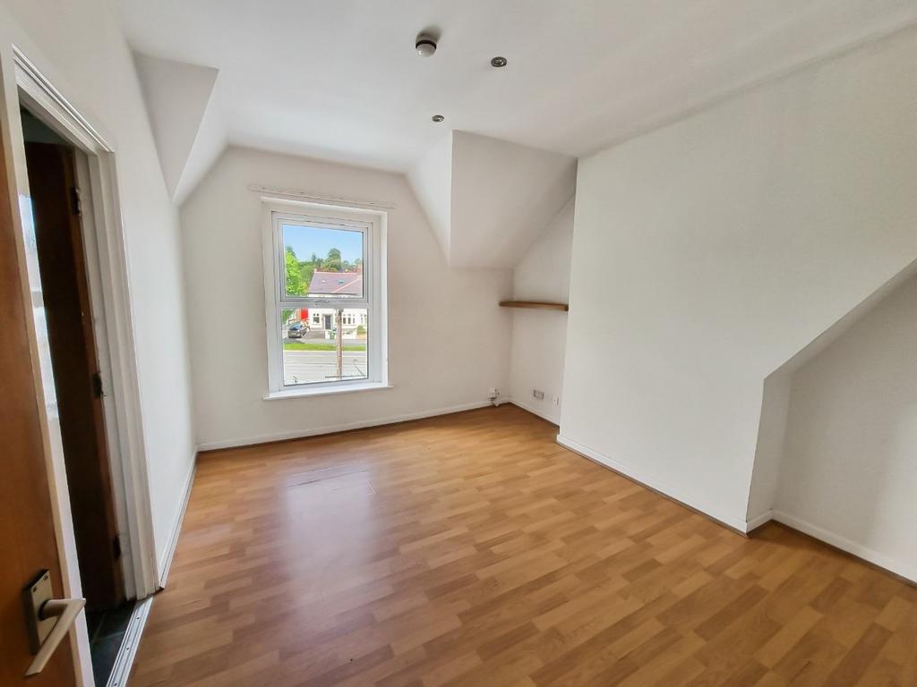 Apartment in Cardiff, Danescourt, Llandaff - View 3