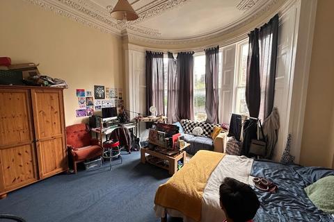 Studio to rent, Cotham Park, Bristol BS6