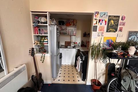 Studio to rent, Cotham Park, Bristol BS6
