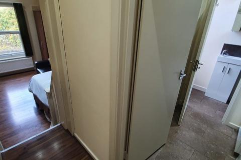 Studio to rent, Anson Road, London NW2