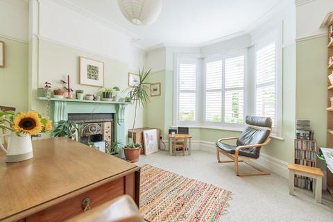 1 Avenue Road, Ramsgate, CT11 8ET