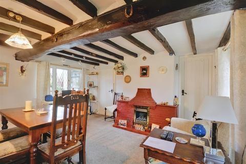 3 bedroom cottage for sale, High Road, Toton