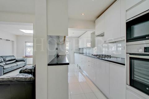4 bedroom terraced house for sale, Tadworth Road, London, NW2