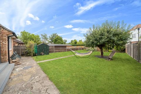 8 Sefton Close, Stoke Poges, Slough, SL2 4LJ