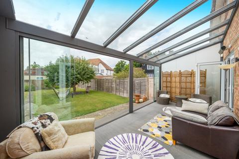 8 Sefton Close, Stoke Poges, Slough, SL2 4LJ