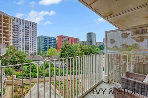1 bedroom apartment for sale, Copeland Court, London, E16