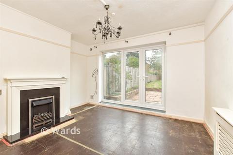 1 bedroom ground floor flat for sale, Kent Avenue, Sittingbourne, Kent