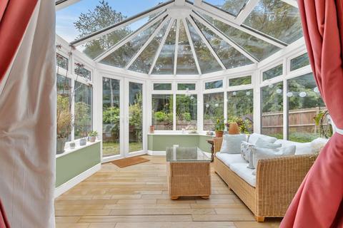 32 Bowes Wood, New Ash Green, Longfield, DA3 8QL